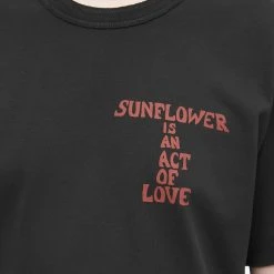 Sunflower Love Tee -Jamiesons Shop 04 10 2022 jb 2013 999 5